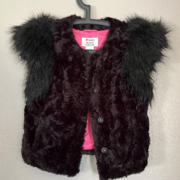 Neiman Marcus/Target Skaist Taylor Fur like material vest - Picture 2 of 6